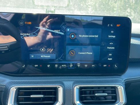 Used 2025 Ford Mustang GT Premium image 11