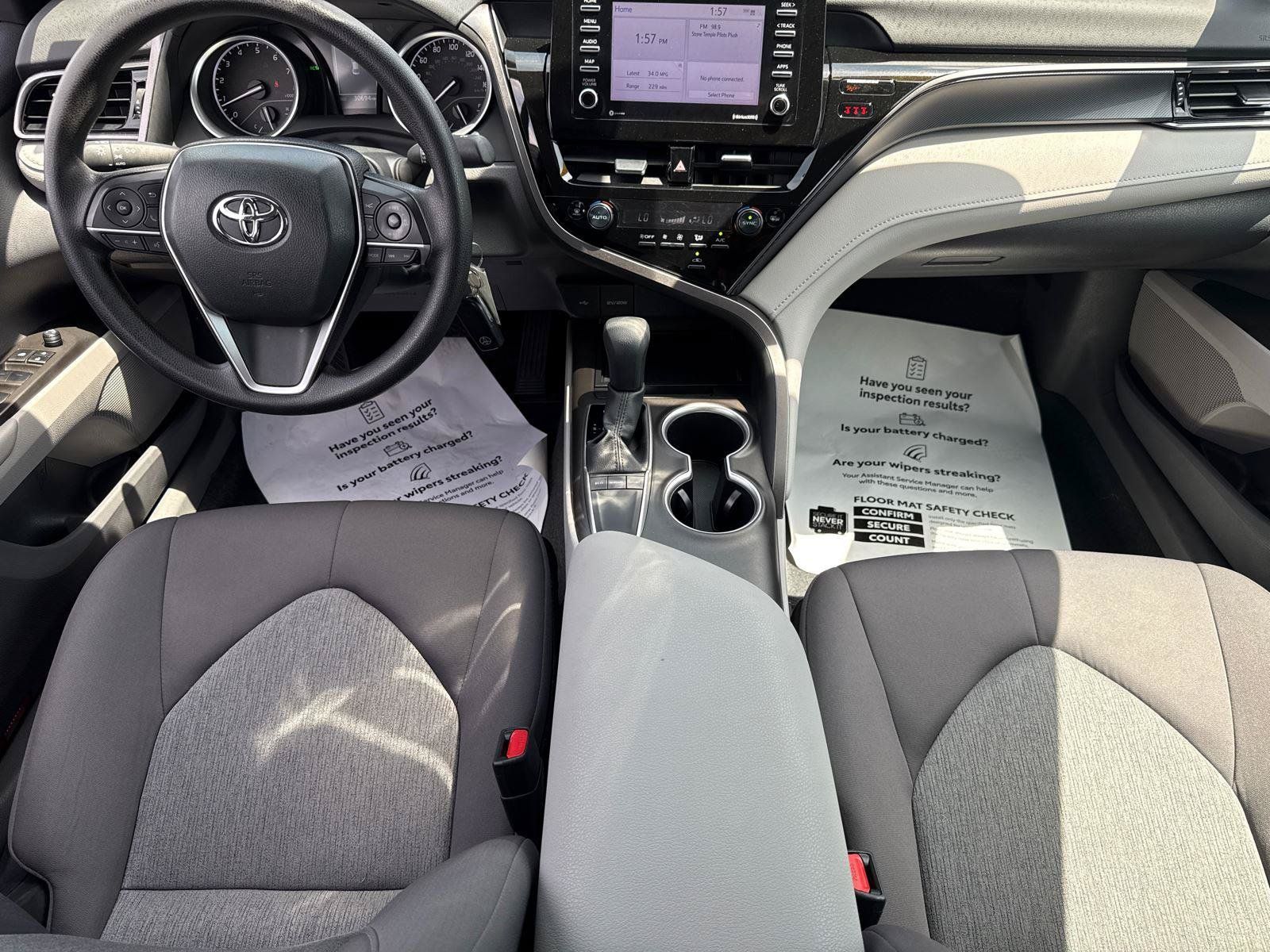 Used 2024 Toyota Camry LE FWD image 27