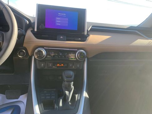 New 2025 Toyota RAV4 XLE w/ Convenience Package AWD/4WD image 23