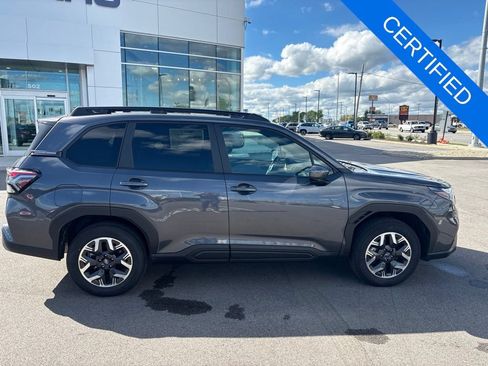 Used 2026 Subaru Forester Premium AWD/4WD image 3