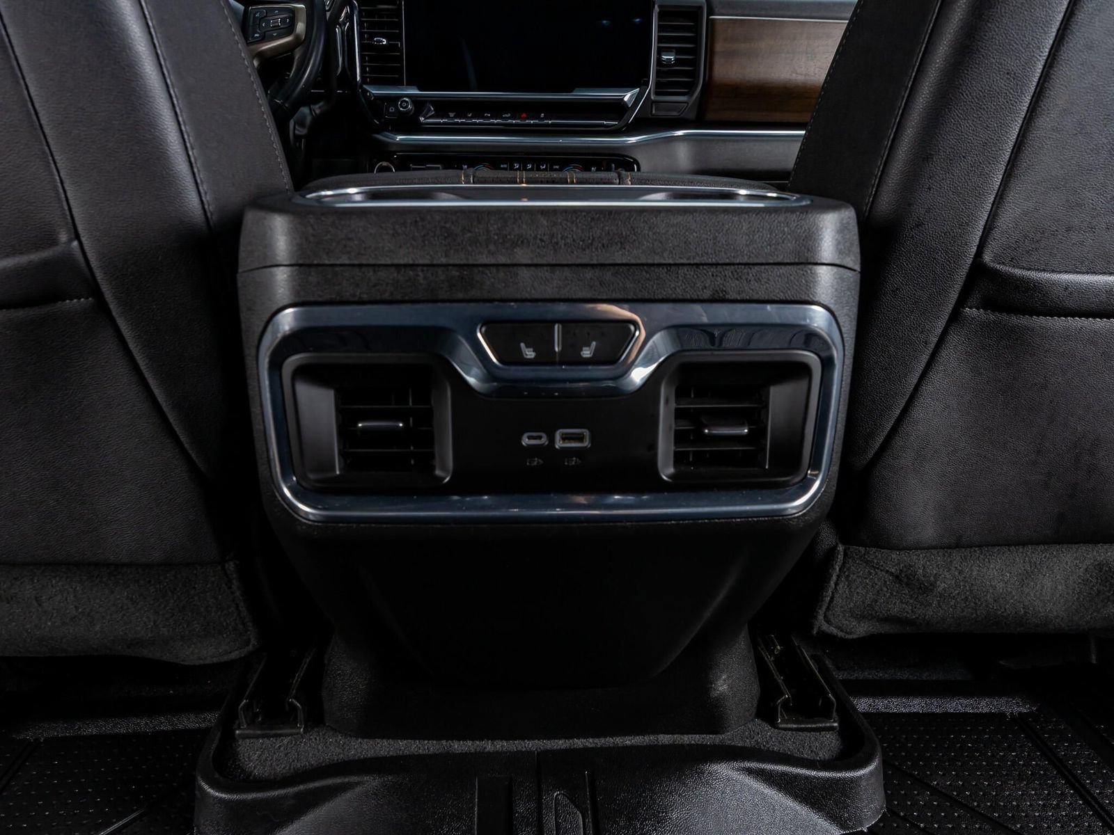 Used 2024 Chevrolet Silverado 3500 High Country w/ High Country Premium Package AWD/4WD image 30