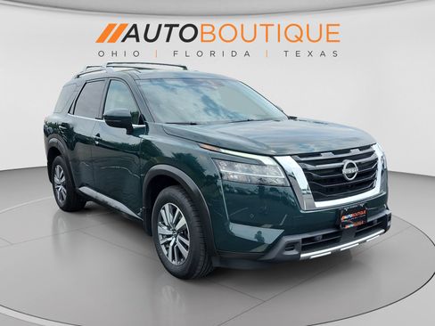 Used 2023 Nissan Pathfinder SL AWD/4WD image 7