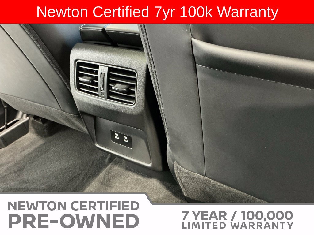 Used 2024 Nissan Rogue SV w/ SV Premium Package FWD image 17