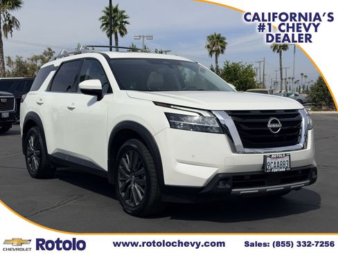 Used 2022 Nissan Pathfinder SL w/ SL Premium Package FWD image 1