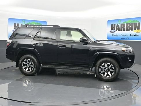 Used 2024 Toyota 4Runner TRD Off-Road image 7