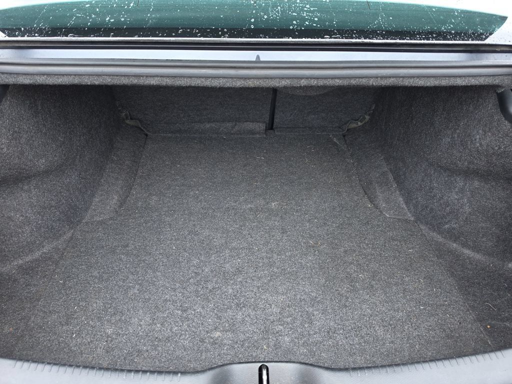 Used 2016 Chrysler 300 Limited RWD image 29