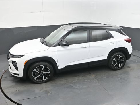 Used 2021 Chevrolet TrailBlazer RS w/ Sun and Liftgate Package FWD image 33