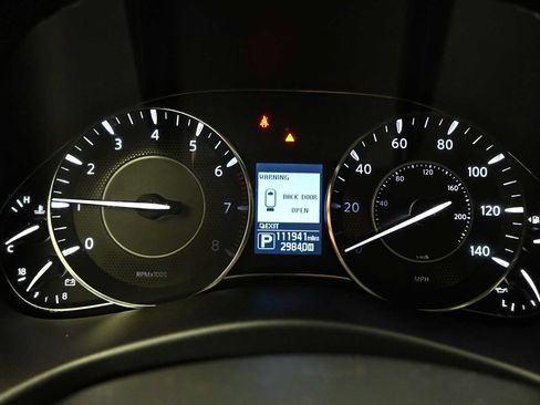 Used 2017 Nissan Armada SL w/ Interior Lighting Package AWD/4WD image 10