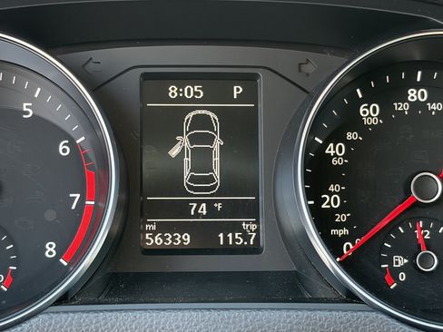 Used 2017 Volkswagen Passat 1.8T R-Line FWD image 8