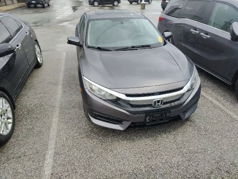 Used 2016 Honda Civic EX image 19