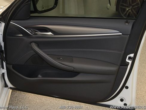 Used 2023 BMW 530e w/ M Sport Package RWD image 41