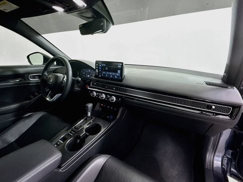 Certified 2025 Honda Civic Sport Touring image 29