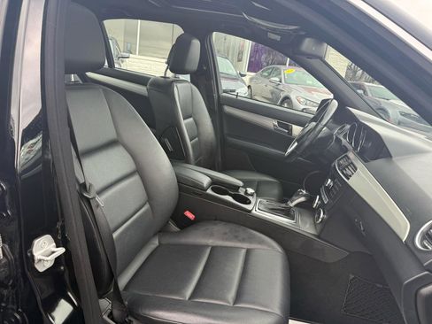 Used 2013 Mercedes-Benz C 300 Sport image 12