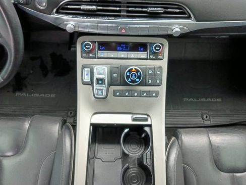 Used 2022 Hyundai Palisade Limited AWD/4WD image 3