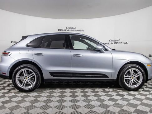 Used 2025 Porsche Macan image 4