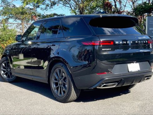 Used 2025 Land Rover Range Rover Sport image 11