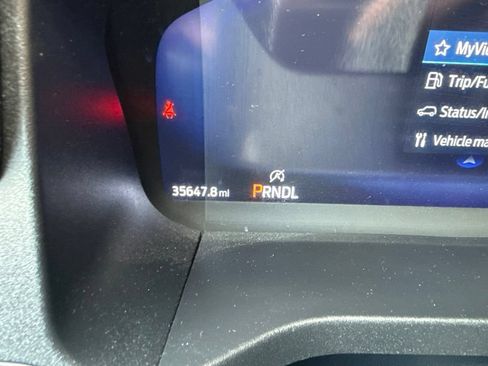 Used 2025 Ford Explorer Active w/ Active Comfort Package AWD/4WD image 9