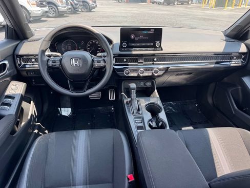 Used 2024 Honda Civic Sport image 6