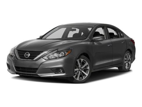 Used 2017 Nissan Altima 2.5 SR FWD image 2