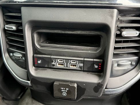 Used 2020 RAM 1500 Laramie image 15