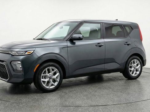 Used 2025 Kia Soul LX w/ LX Technology Package image 3