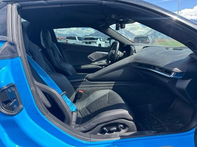 Used 2021 Chevrolet Corvette Stingray Preferred Conv w/ Z51 Performance Package RWD image 31