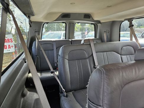 Used 2020 Chevrolet Express 3500 LS image 24