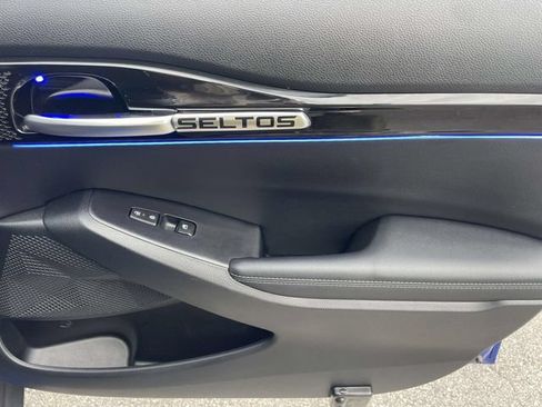 Used 2024 Kia Seltos X-Line AWD/4WD image 12