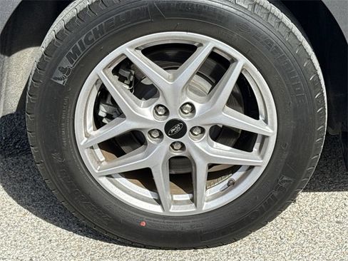 Used 2024 Ford Edge SEL image 9