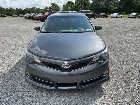 Used 2013 Toyota Camry SE FWD image 2