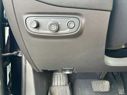 Certified 2020 Chevrolet Equinox LT image 17