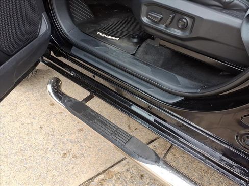 Used 2023 Toyota Tundra Limited image 17