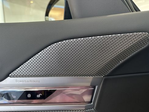 New 2026 BMW 750e xDrive w/ Luxury Rear Seating Package image 18