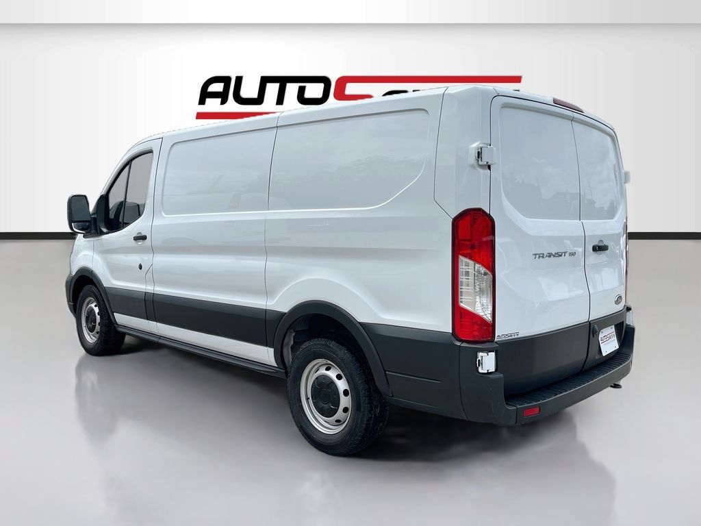 Used 2023 Ford Transit 150 Low Roof RWD image 5