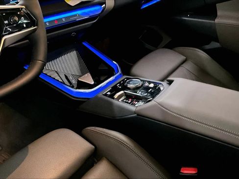 Used 2025 BMW X3 xDrive30i w/ Premium Package image 19