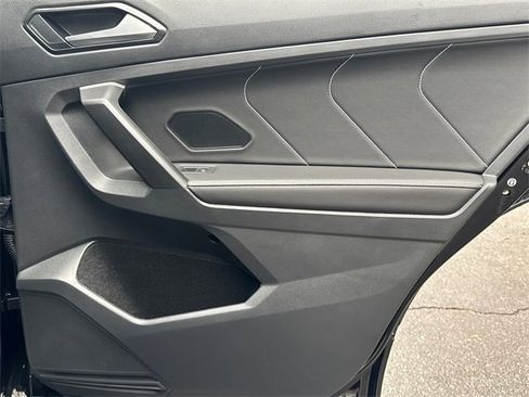 Certified 2024 Volkswagen Tiguan SE R-Line image 16