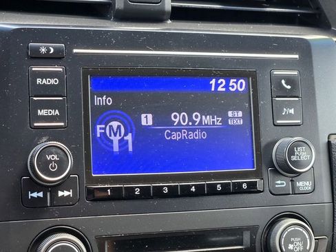 Used 2018 Honda Civic Sport image 17