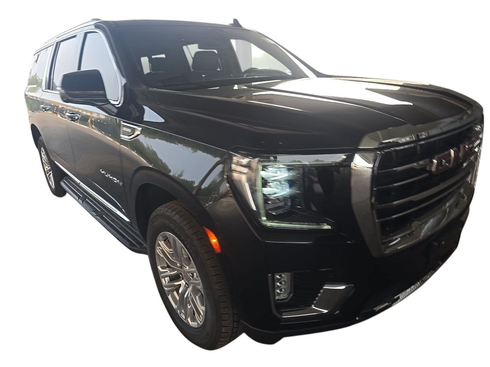 Used 2024 GMC Yukon XL SLT w/ SLT Luxury Package AWD/4WD image 3