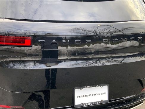 New 2026 Land Rover Range Rover Sport Dynamic SE image 15