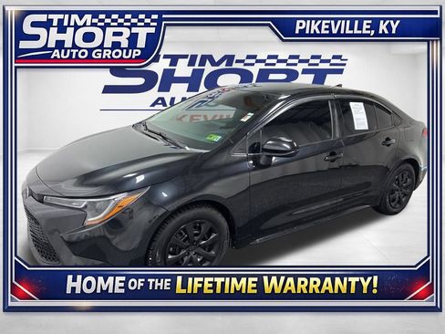 Used 2022 Toyota Corolla LE image 1