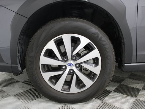 Used 2025 Subaru Outback Premium w/ Popular Package #1A AWD/4WD image 42