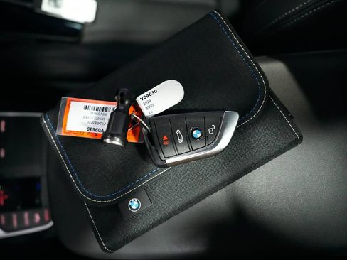 Used 2024 BMW X4 M40i AWD/4WD image 23