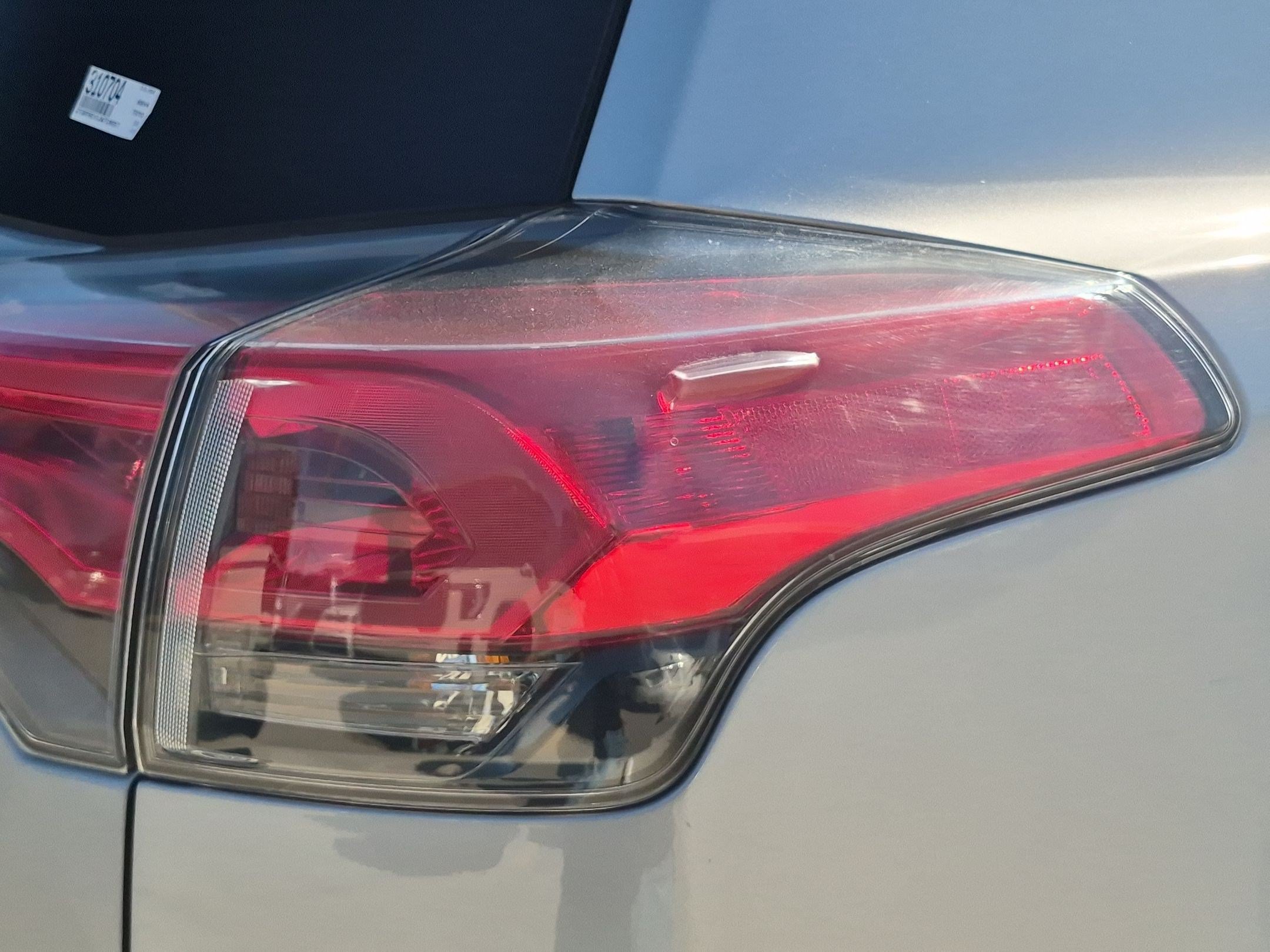 Used 2018 Toyota RAV4 XLE AWD/4WD image 11