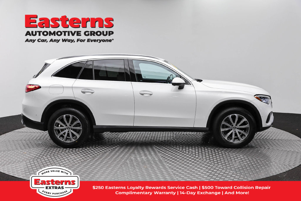 Used 2023 Mercedes-Benz GLC 300 4MATIC image 5