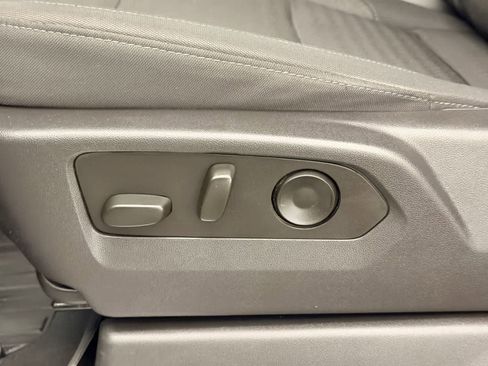 Used 2025 GMC Sierra 3500 SLE w/ SLE Value Package image 19