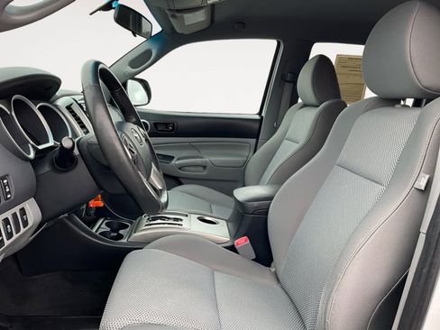 Used 2015 Toyota Tacoma 4x4 Double Cab w/ TRD Sport Package image 13