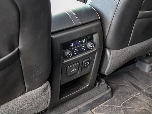 Used 2018 Chevrolet Traverse Premier w/ Redline Edition AWD/4WD image 26