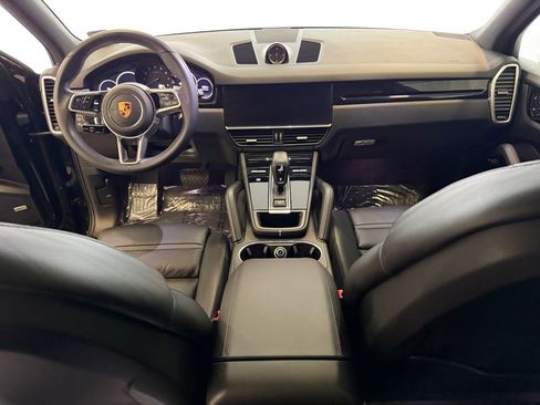 Certified 2023 Porsche Cayenne AWD/4WD image 17