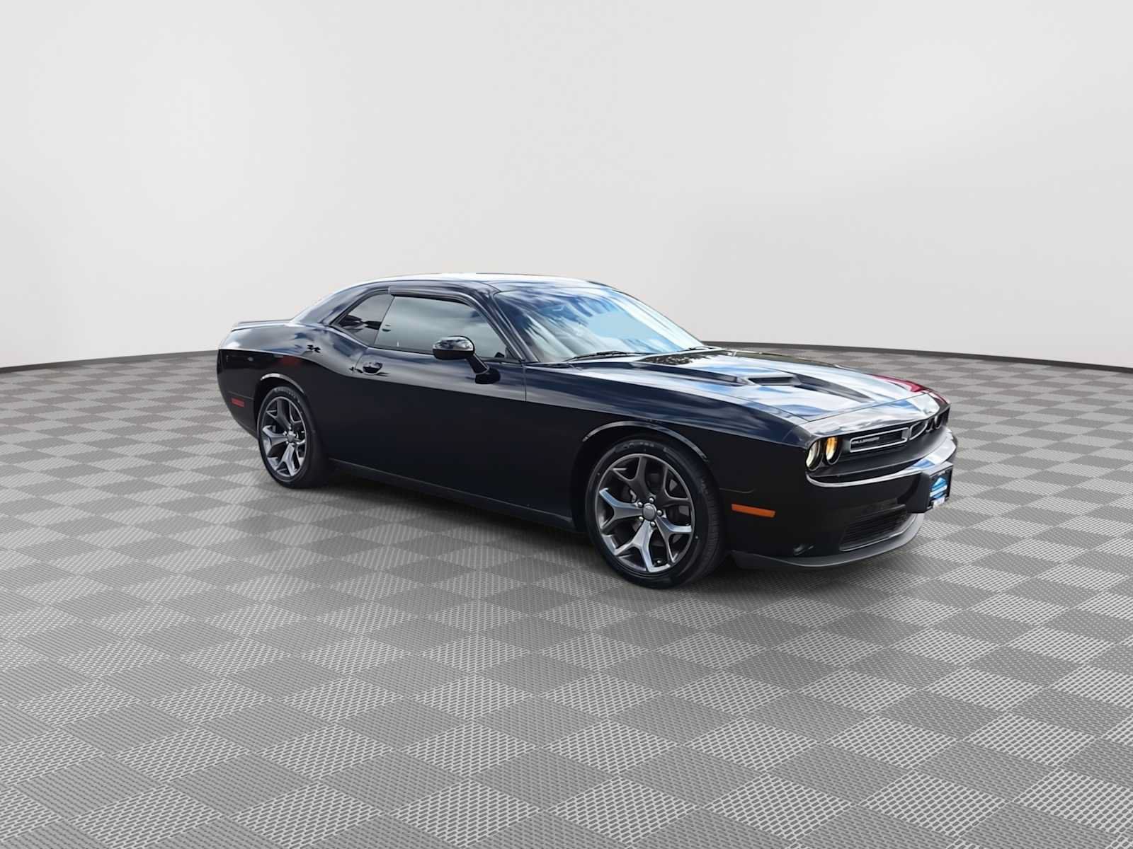 Used 2015 Dodge Challenger SXT w/ Sound Group RWD image 2