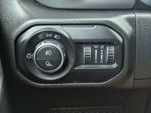 Used 2021 Jeep Gladiator Sport AWD/4WD image 23
